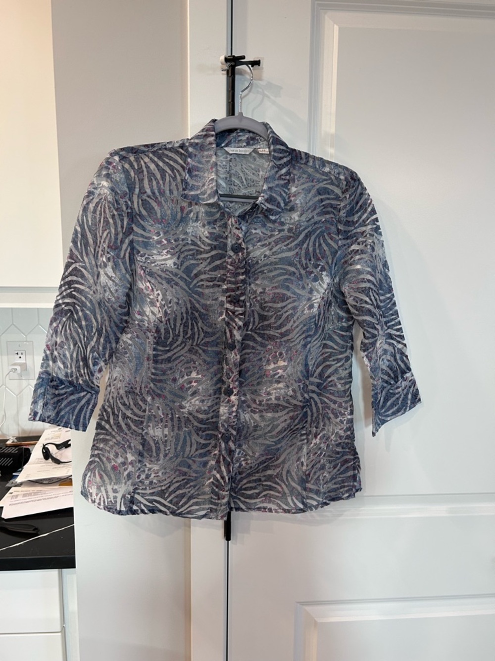 Erin London Sheer Swirl Pattern Blouse 3/4 Sleeve Mesh Button Layering Y2K Top